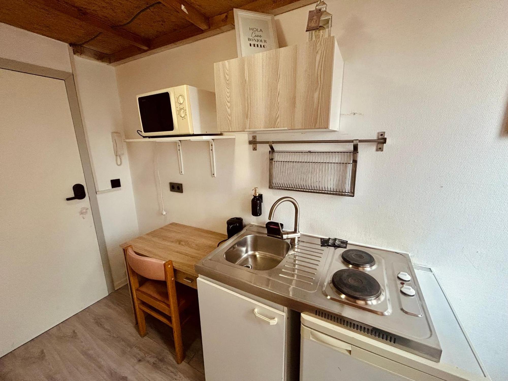 European District Hostel Брюссель Екстер'єр фото