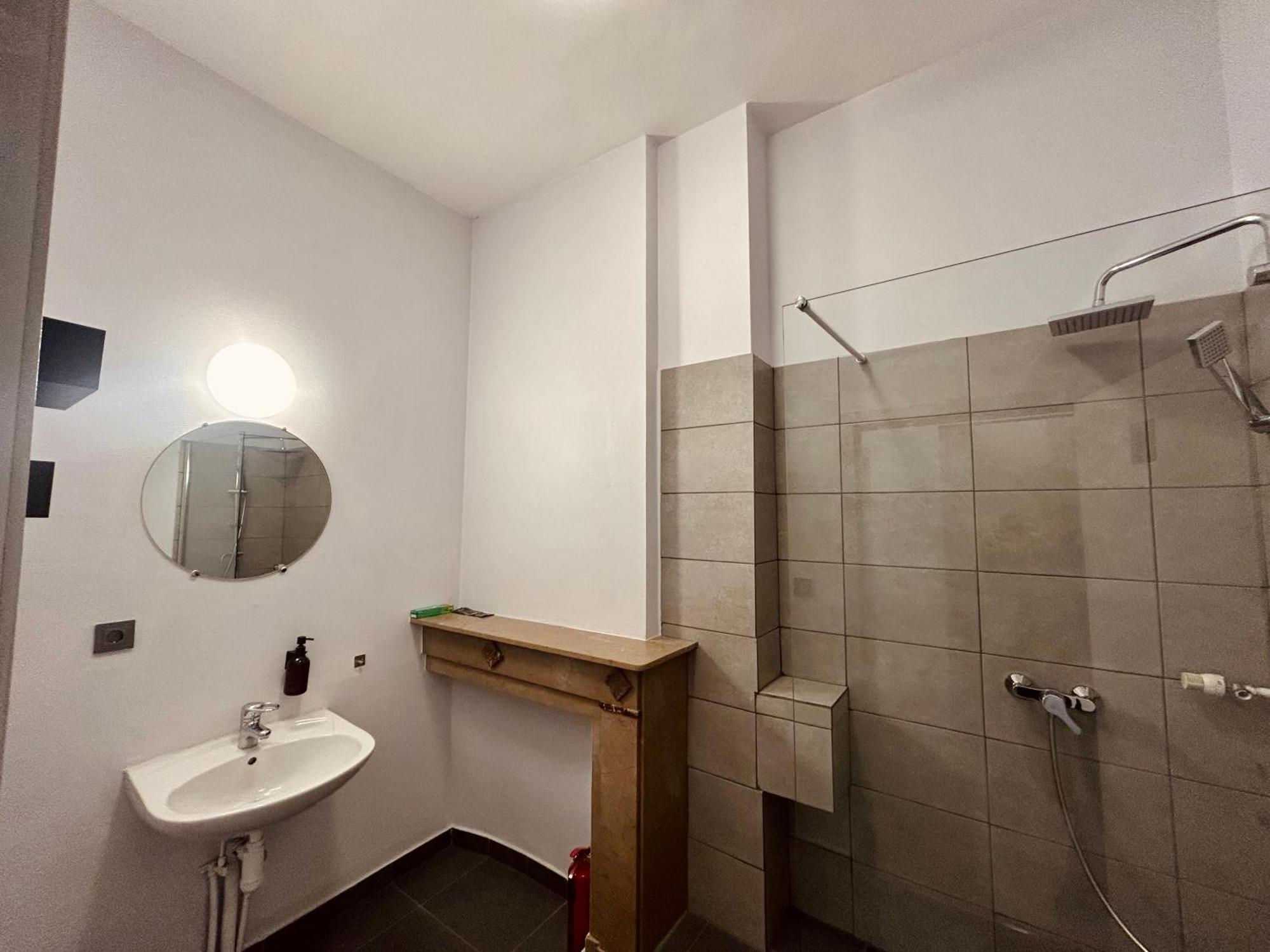 European District Hostel Брюссель Екстер'єр фото