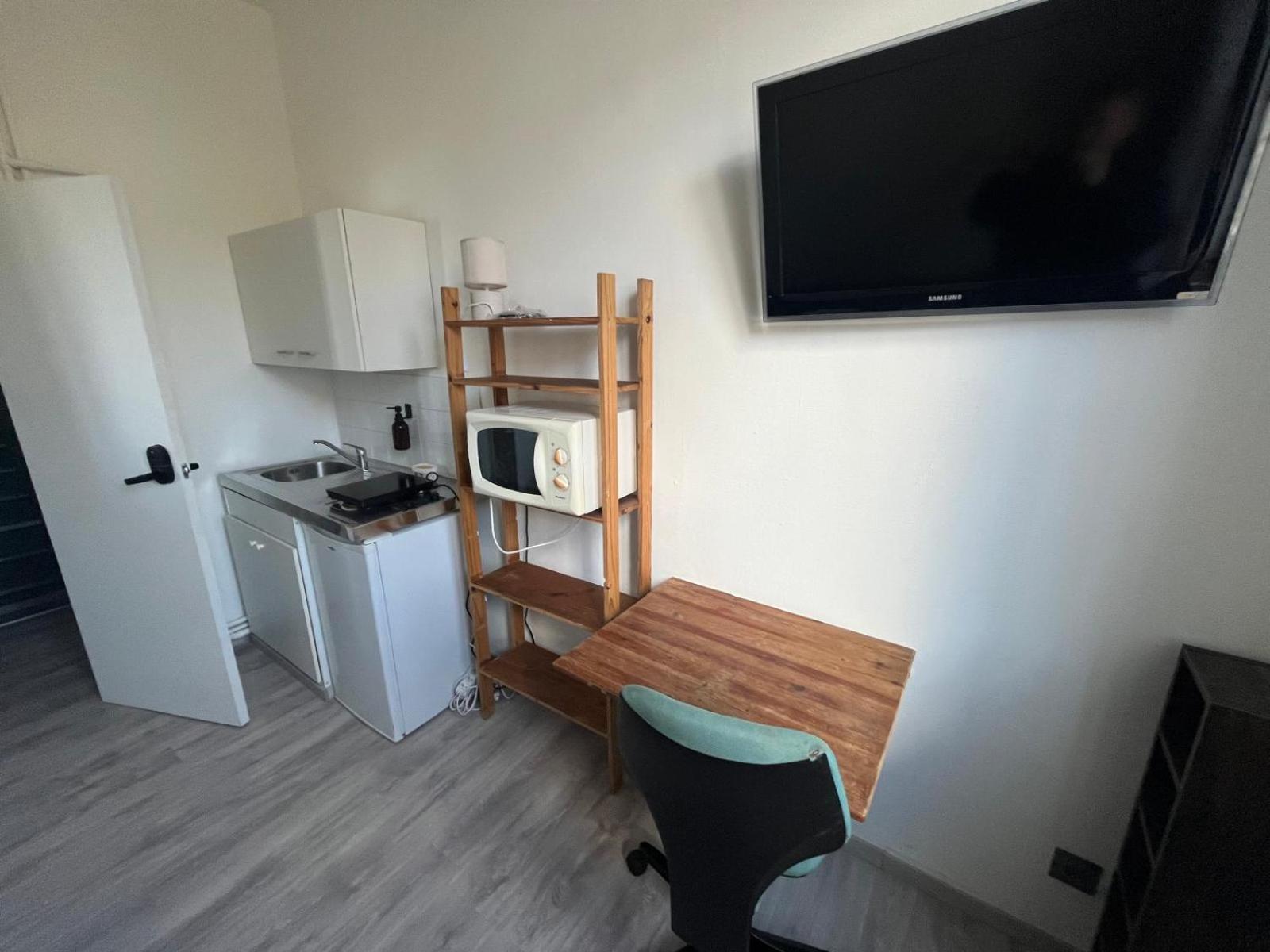 European District Hostel Брюссель Екстер'єр фото