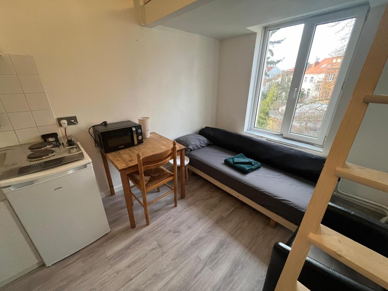 European District Hostel Брюссель Екстер'єр фото